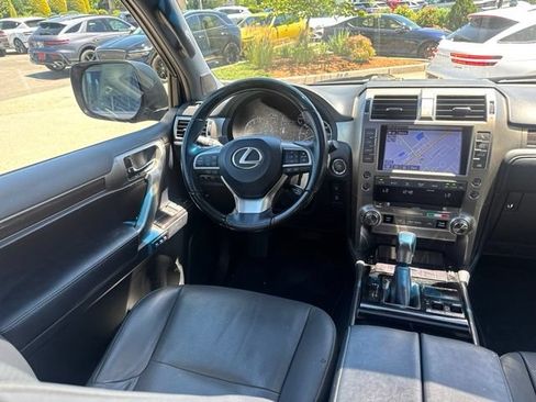 Used 2020 Lexus GX 460 Premium w/ Premium Package AWD/4WD image 36