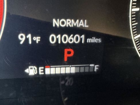 Used 2024 Honda HR-V EX-L image 13