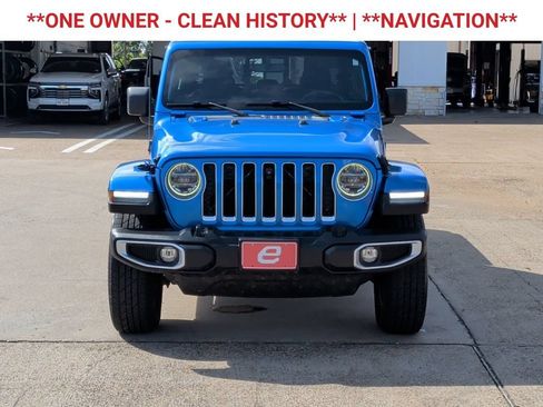 Used 2022 Jeep Gladiator Overland w/ LED Lighting Group AWD/4WD image 2