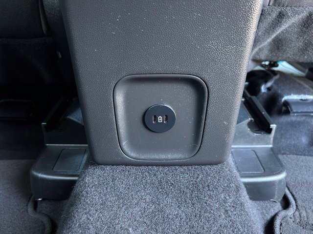Used 2025 Ford Escape Active AWD/4WD image 34