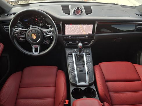 Used 2021 Porsche Macan GTS image 18