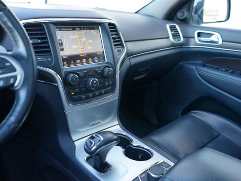 Used 2015 Jeep Grand Cherokee Overland w/ Advanced Technology Group image 30