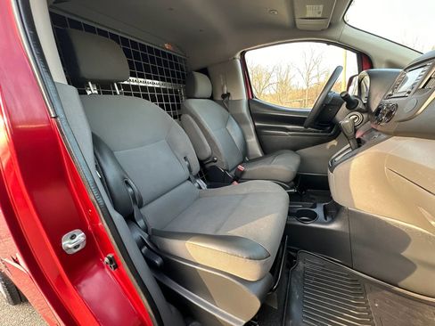 Used 2018 Nissan NV200 SV image 15