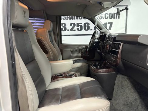 Used 2016 GMC Savana 2500 RWD image 24