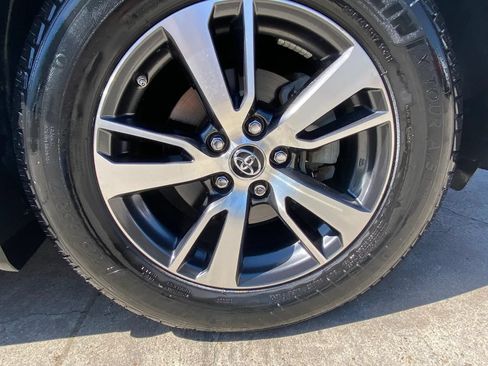 Used 2016 Toyota RAV4 XLE AWD/4WD image 24
