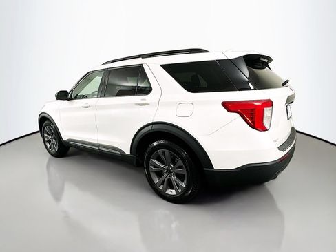 Used 2023 Ford Explorer XLT w/ Equipment Group 202A AWD/4WD image 8