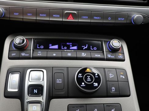 Used 2022 Hyundai Palisade SEL w/ Premium Package image 24