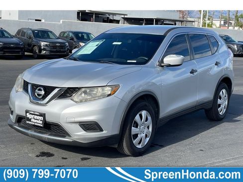 Used 2016 Nissan Rogue S FWD image 1