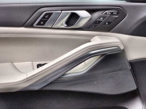 Certified 2023 BMW X6 xDrive40i w/ M Sport Package image 38