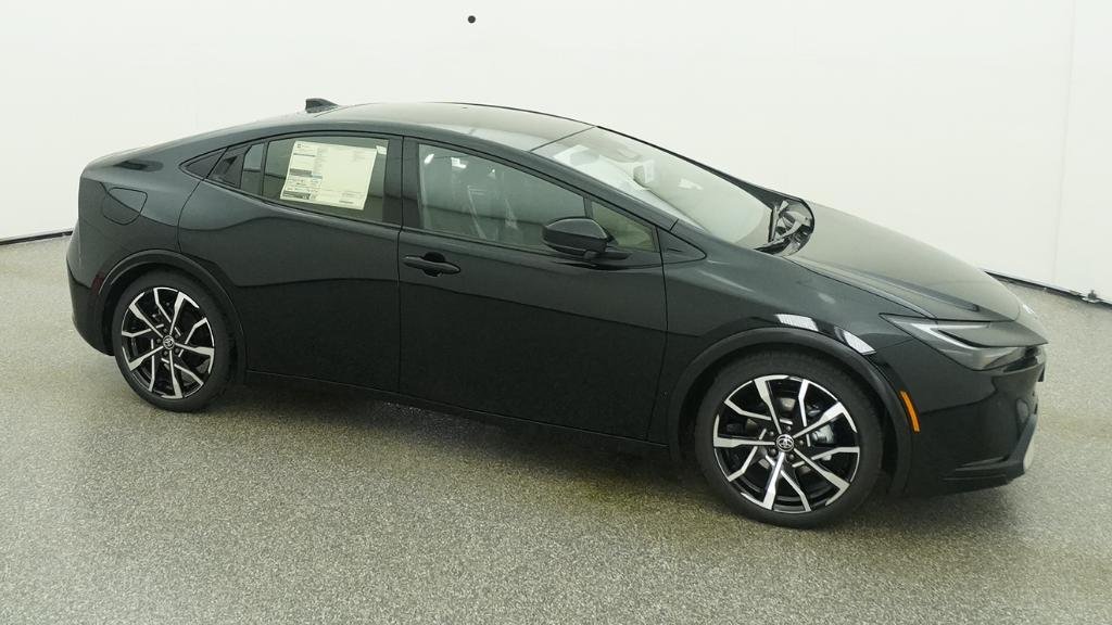 New 2026 Toyota Prius Plug-In Hybrid FWD image 38