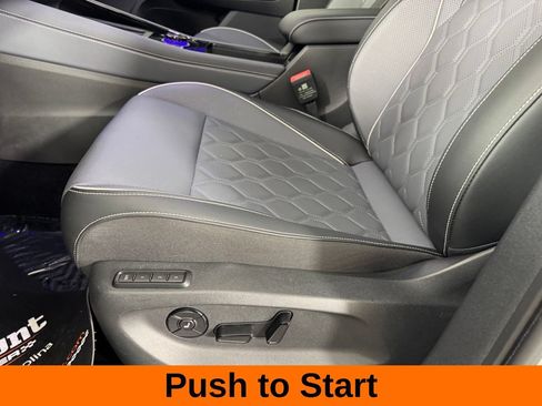 Used 2025 Volkswagen Tiguan SEL R-Line AWD/4WD image 13