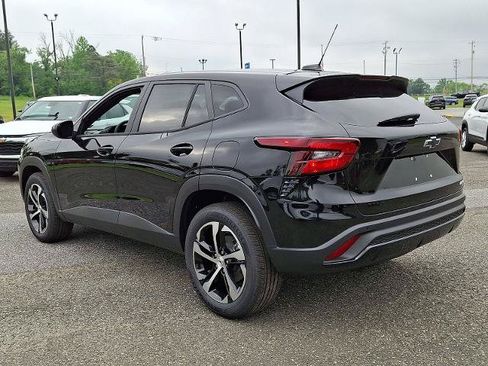 New 2026 Chevrolet Trax RS w/ Driver Confidence Package FWD image 3