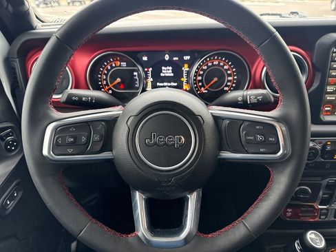 Used 2023 Jeep Gladiator Rubicon w/ Cold Weather Group image 14