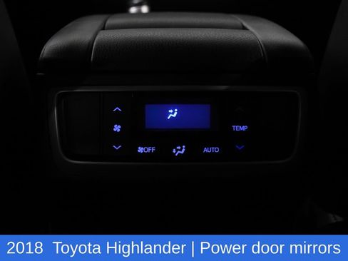 Used 2018 Toyota Highlander XLE AWD/4WD image 27