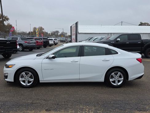 Used 2022 Chevrolet Malibu LS w/ Driver Confidence Package II FWD image 8