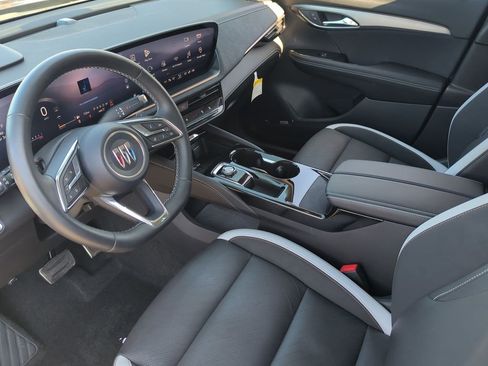 Used 2025 Buick Envision Sport Touring image 10