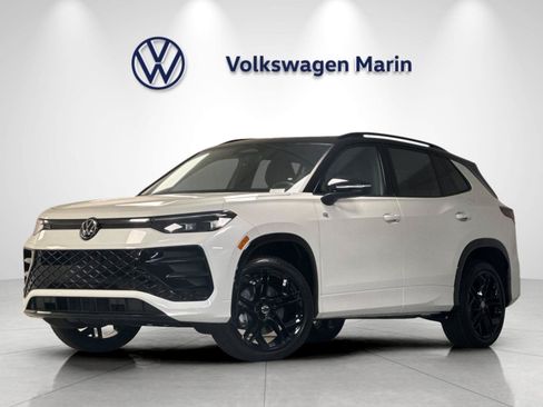 New 2026 Volkswagen Tiguan SE R-Line AWD/4WD image 1