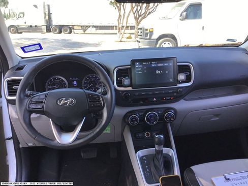 Used 2022 Hyundai Venue SEL w/ Cargo Package FWD image 12