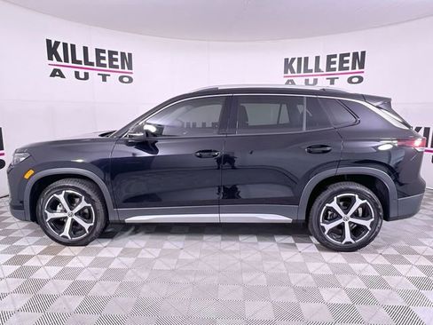 New 2025 Volkswagen Tiguan SE image 4