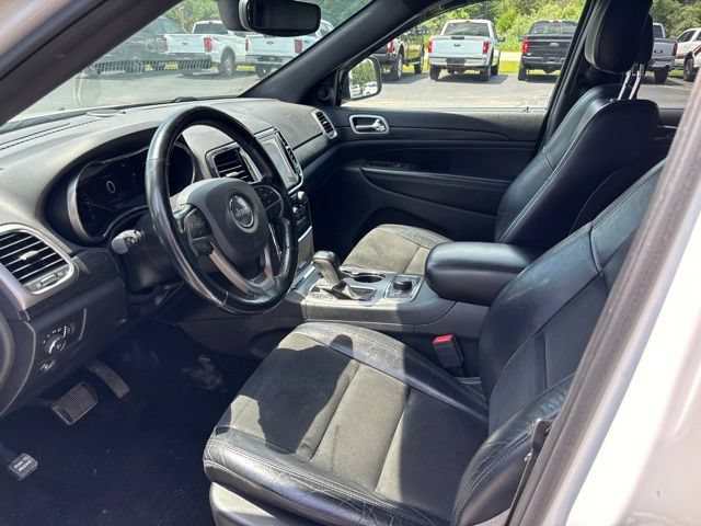 Used 2019 Jeep Grand Cherokee Altitude AWD/4WD image 9