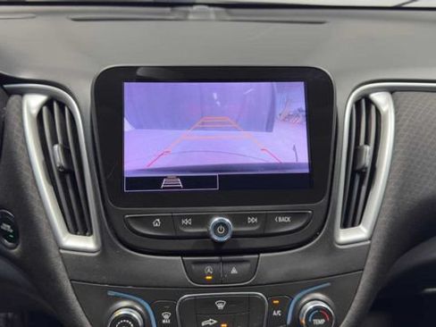 Used 2023 Chevrolet Malibu LS FWD image 31