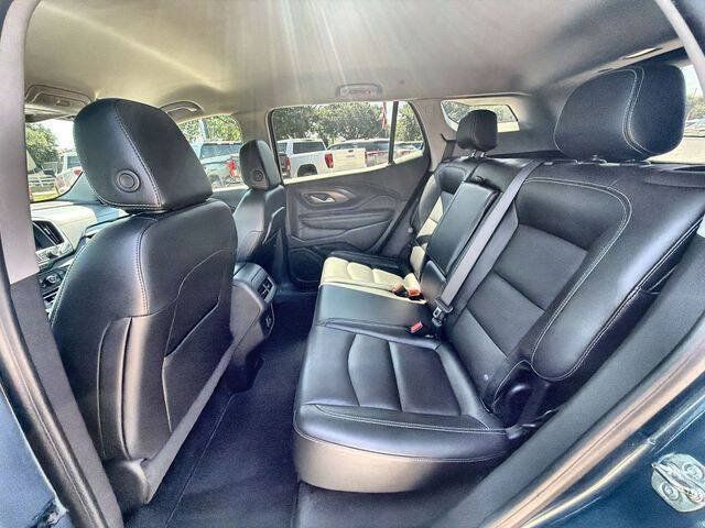Used 2024 GMC Terrain SLT AWD/4WD image 24
