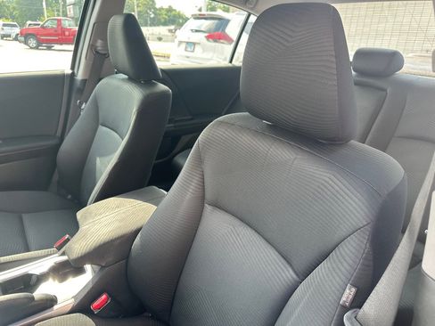 Used 2014 Honda Accord LX image 18