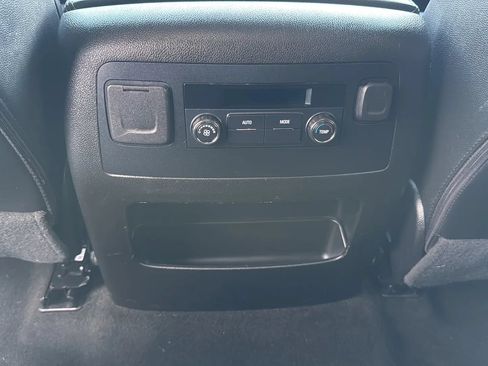 Used 2018 Chevrolet Tahoe LT AWD/4WD image 29