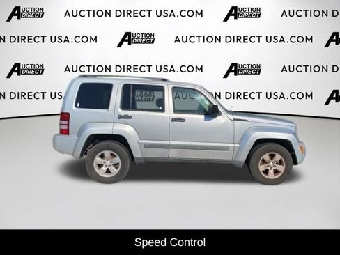 Used 2010 Jeep Liberty Sport w/ Popular Equipment Group AWD/4WD image 8