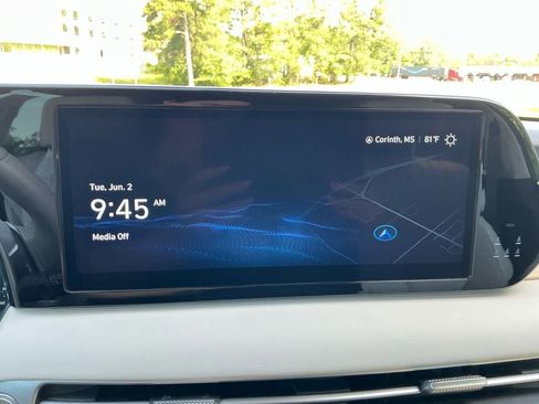 Used 2025 Hyundai Palisade Limited FWD image 17