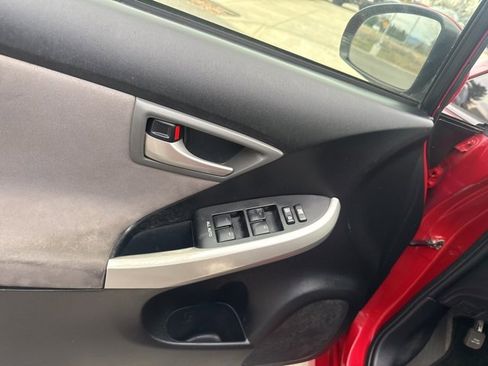 Used 2014 Toyota Prius Two image 21