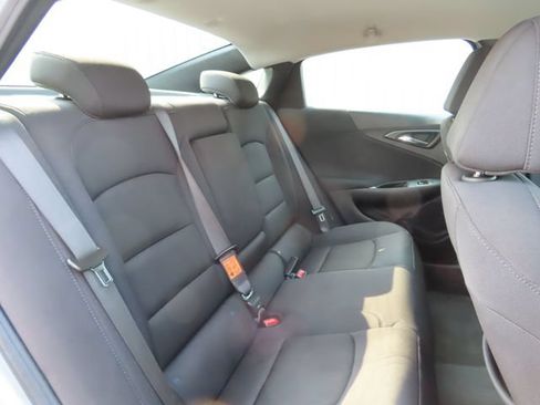 Used 2024 Chevrolet Malibu LT FWD image 28