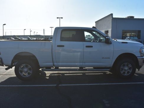 Used 2024 RAM 2500 Big Horn w/ Protection Group AWD/4WD image 4
