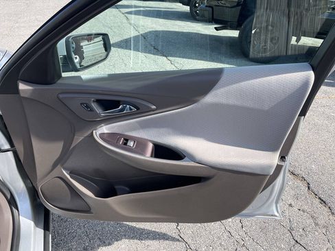 Used 2021 Chevrolet Malibu LT FWD image 14