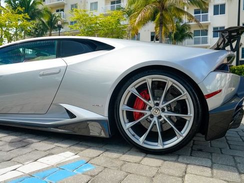 Used 2015 Lamborghini Huracan LP 610-4 AWD/4WD image 18