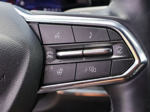 Used 2025 Chevrolet Equinox LT FWD image 13