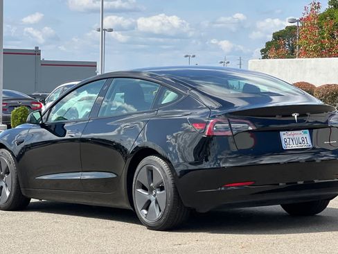 Used 2022 Tesla Model 3 Long Range AWD/4WD image 7