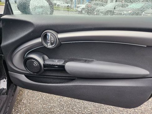 Used 2022 MINI Cooper S w/ Premium Package image 27