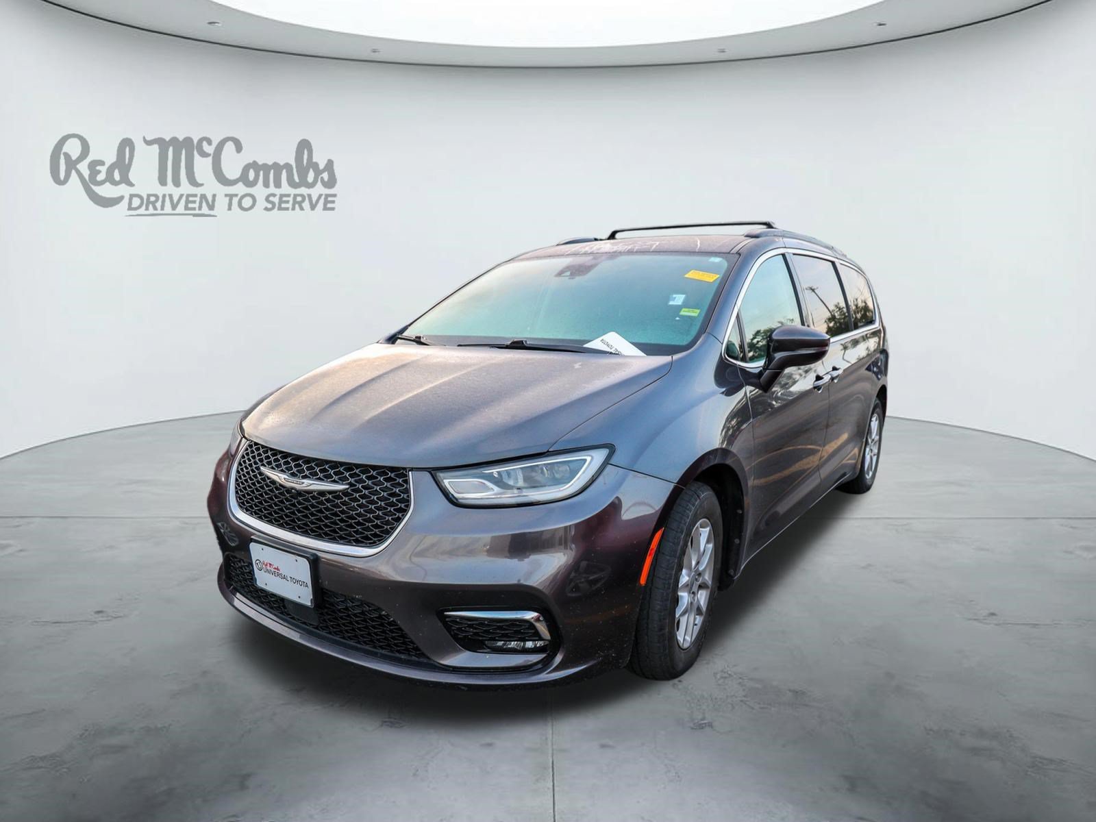 Used 2022 Chrysler Pacifica Touring-L FWD image 1