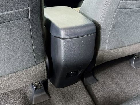 Used 2017 Toyota RAV4 XLE w/ Carpet Mat Package AWD/4WD image 26