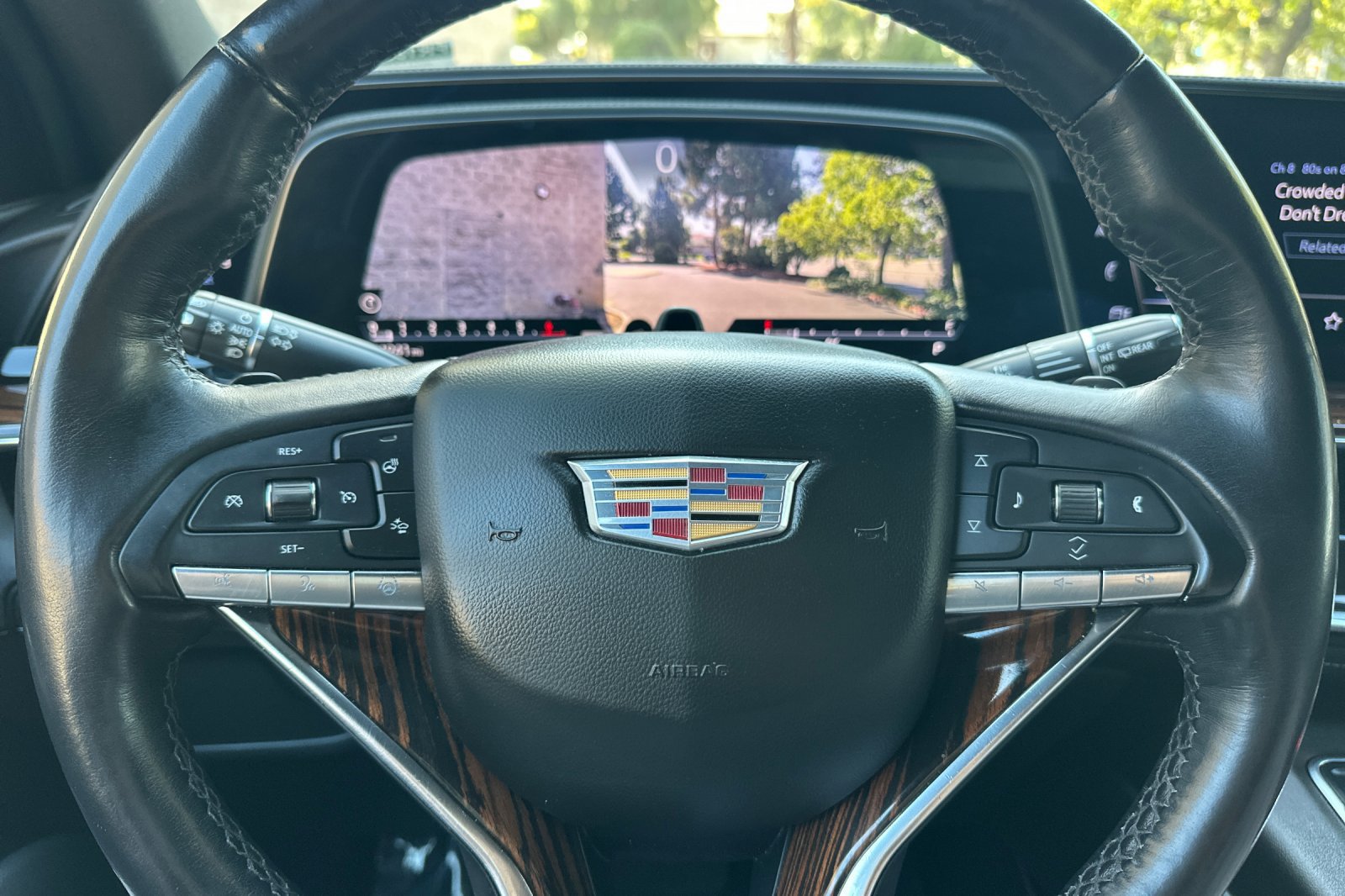 Used 2023 Cadillac Escalade ESV Premium Luxury w/ LPO, Radiant Package AWD/4WD image 24