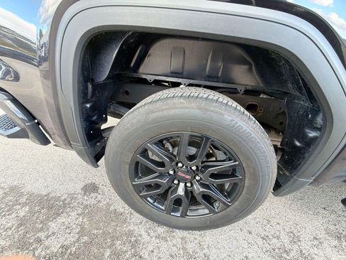 Certified 2022 GMC Sierra 1500 Elevation image 32