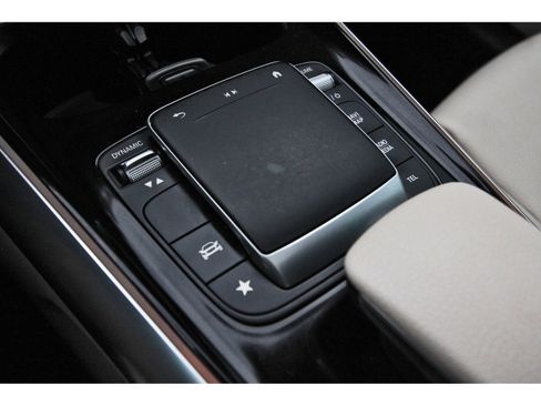 Used 2021 Mercedes-Benz GLA 250 image 29