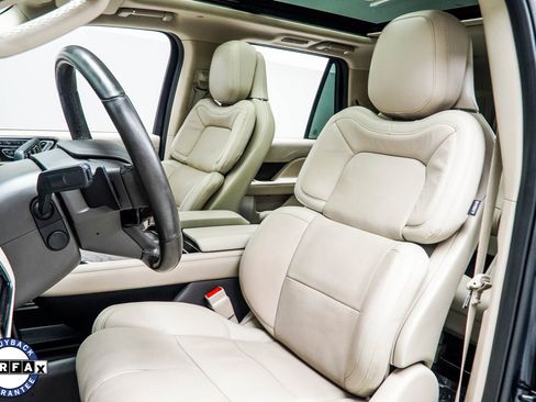 Used 2021 Lincoln Navigator Reserve w/ Luxury Package image 34