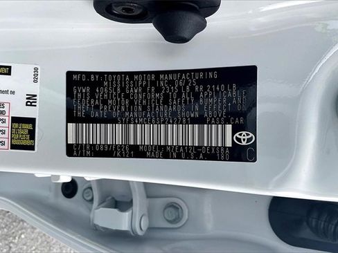 Used 2025 Toyota Corolla SE image 35