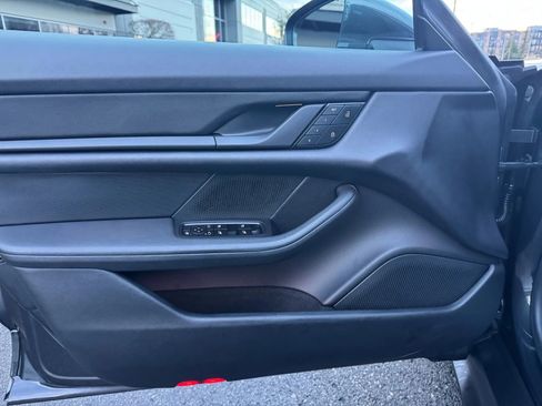 Used 2022 Porsche Taycan 4S image 38