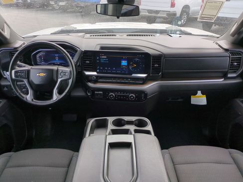 Used 2025 Chevrolet Silverado 2500 LT w/ Convenience Package AWD/4WD image 15
