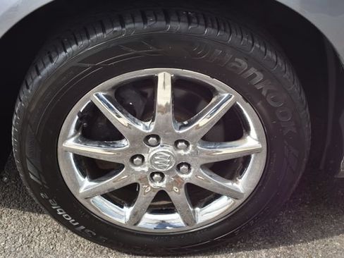 Used 2007 Buick Lucerne CXL FWD image 42