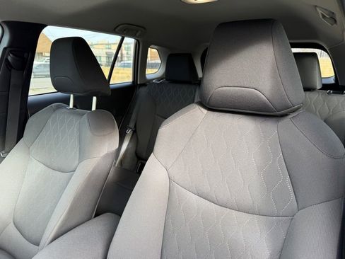 Certified 2025 Toyota Corolla Cross LE image 20