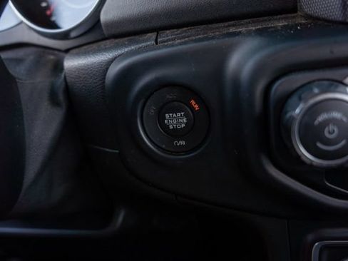 Used 2020 Jeep Gladiator Rubicon AWD/4WD image 19